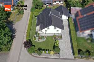 Sonniges und ruhiges Familienidyll – EFH mit herrlichem Garten, Doppelgarage & PV-Anlage in Aholfing – Die vollständige Adresse der Immobilie erhältst du vom Anbieter., 94345 Aholfing – Vorschaubild 4