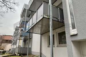 Charmante 2-Zimmer-Dachgeschosswohnung mit tollem Weitblick in Stuttgart-Süd !