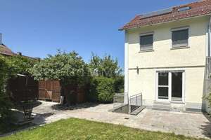 Reiheneckhaus - Achalm - 523m² Grundstück - Grüner Garten - Garage