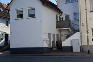 *Kapitalanleger aufgepasst* Wohn-Ensemble mit 4 separaten Wohnungen und Doppelgarage – Marktstr. 2b, 60388 Frankfurt am Main – Vorschaubild 1