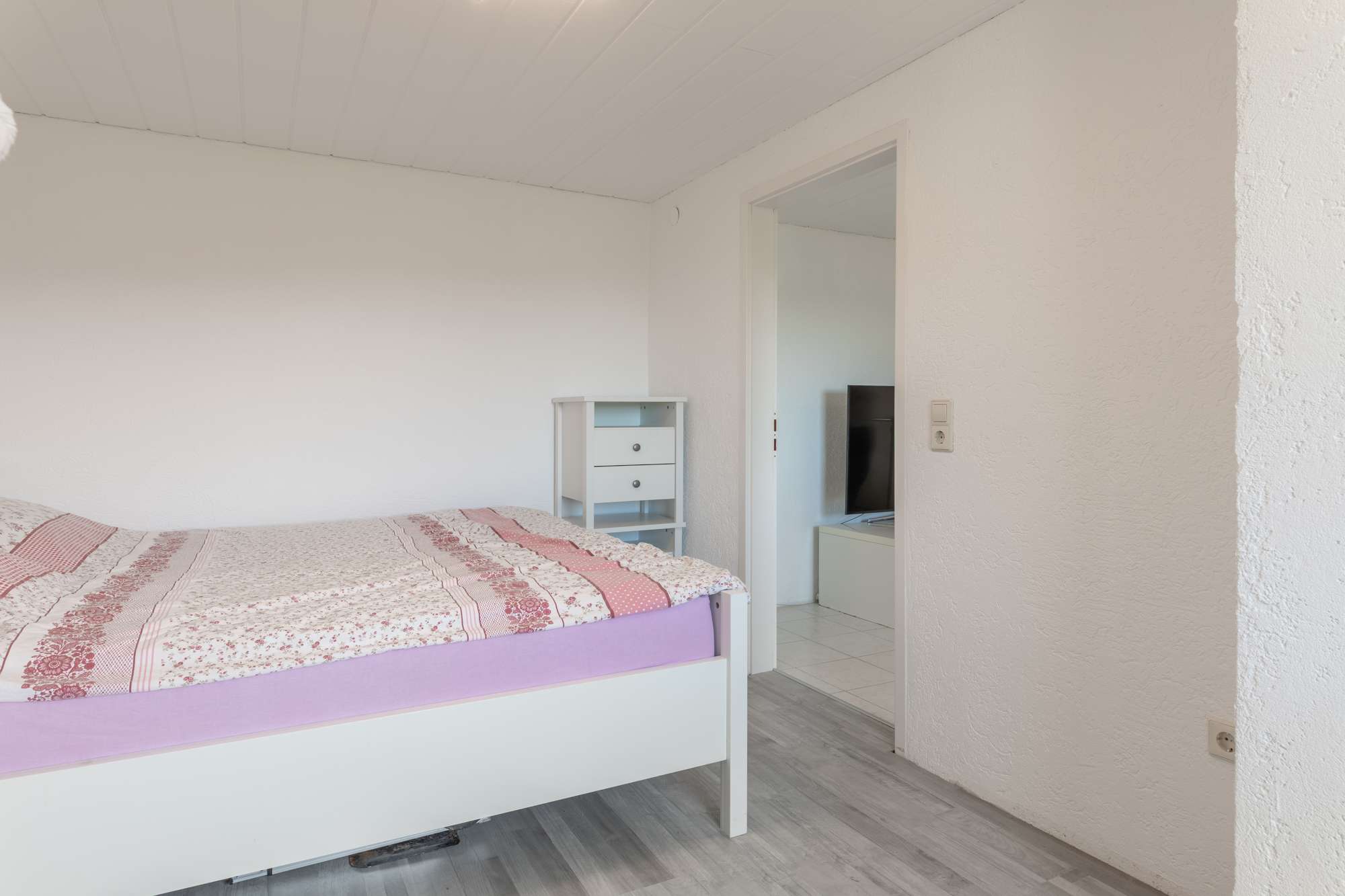 Immobilie in Eggingen - Einfamilienhaus mit vermieteter Einliegerwohnung in Eggingen - Bild 0