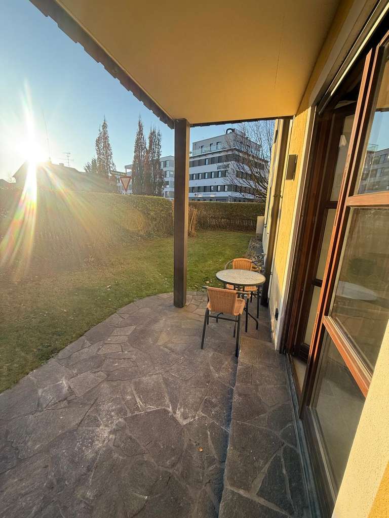 Immobilie in Schrobenhausen - Schickes und frisch renoviertes 1-Zimmer-Apartment mit Terrasse und Garten - Bild 3