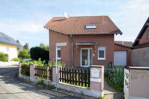 Charmantes Einfamilienhaus mit Garage und Terrasse in ruhiger Lage von Vettweiß – Düren (Kreis) – Vorschaubild 2