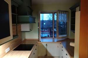 Von Privat: Gepflegte Wohnung mit zwei Zimmern sowie Balkon und EBK in Hamburg-Hausbruch – Hausbrucher Straße 89, 21147 Hausbruch, Hamburg – Vorschaubild 5