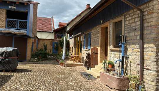 Bild von Zwei Bauernhäuser / Hofreite inkl. 700 qm Baugrund