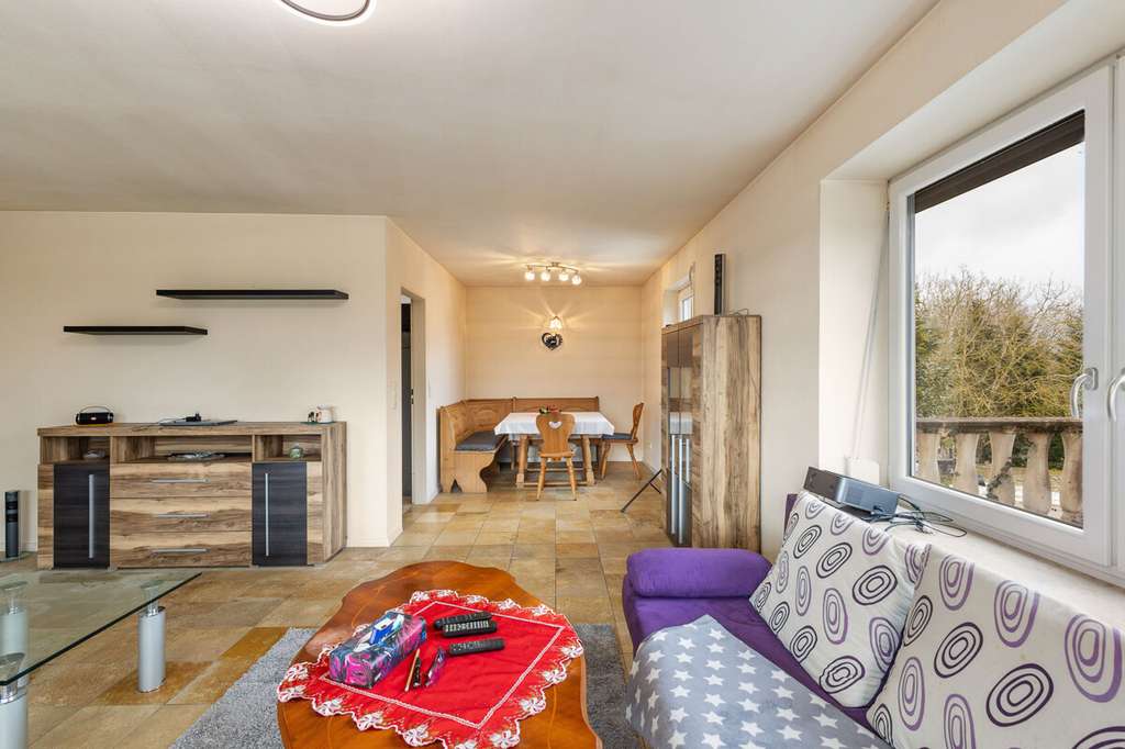 Immobilie in Hemau - Einfamilienhaus mit Ausbaureserve - Bild 2