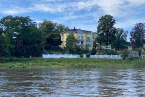 Monatsweise möbliert mieten. Traumhaft DIREKT an der ELBE