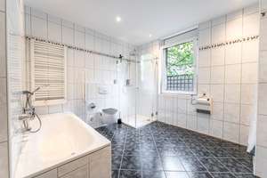 Saniertes Zweifamilienhaus mit Altbauflair, Dachterrasse und Ausbaureserve in ruhiger Wohnstraße – Die vollständige Adresse der Immobilie erhältst du vom Anbieter., 48165 Hiltrup-Mitte, Münster – Vorschaubild 7