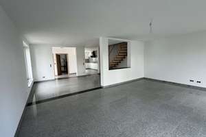 Geräumige 6-Zimmer-Doppelhaushälfte mit gehobener Innenausstattung zur Miete in Boxheimerhof – Die vollständige Adresse der Immobilie erhältst du vom Anbieter., 68642 Bürstadt – Vorschaubild 13