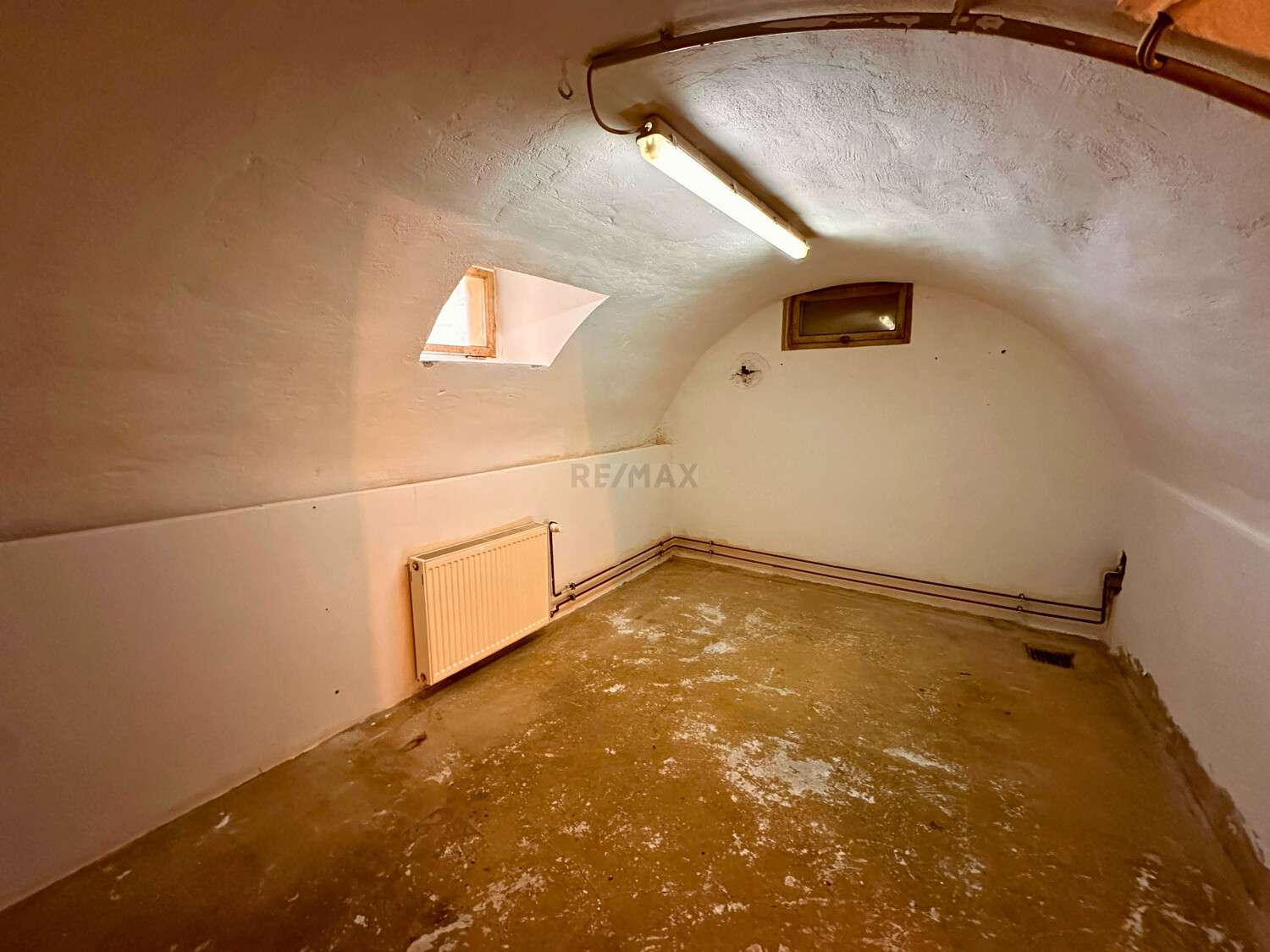 Immobilie in Rechberghausen - Einfamilienhaus mit 6,5 Zimmer und hochwertiger Nutzfläche!
Familienfreundlich und ausbaufähig! - Bild 0