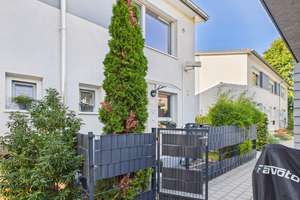 Modernes Reiheneckhaus in Mainz Oberstadt mit Garten, Stellplätzen und Energieklasse A – Die vollständige Adresse der Immobilie erhältst du vom Anbieter., 55131 Oberstadt, Mainz – Vorschaubild 2