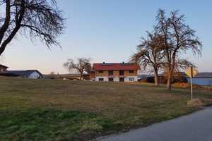 Charmante 5-Zimmer-Doppelhaushälfte mit geh. Innenausstattung und EBK in Mallersdorf-Pfaffenberg – Straubing-Bogen (Kreis) – Vorschaubild 1