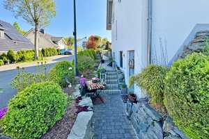 Freistehendes Einfamilienhaus mit Einliegerwohnung und Gartenidylle – Ennepe-Ruhr-Kreis – Vorschaubild 13