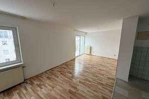 Endlich raus bei Mama – 2 Zimmer für deinen Neustart mit Balkon in guter Lage