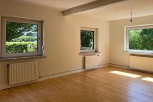 Erstbezug nach Modernisierung - Kleines Einfamilienhaus im Grünen mit schönem Garten – Hamburg – Vorschaubild 3