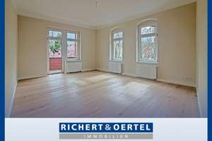 Erstbezug nach Renovierung: Lichtdurchflutete 5-Raum-Wohnung mit ZWEI BALKONEN & Gäste-WC
