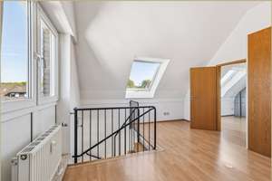 Charmante Maisonette mit Kamin & 2 Balkonen in begehrter Lage von Essen-Schönebeck – Die vollständige Adresse der Immobilie erhältst du vom Anbieter., 45359 Schönebeck, Essen – Vorschaubild 8