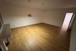 Helle 2 - Zimmer Wohnung mit Balkon im 5. Og in Köln-Merheim – Detmolder Straße 12, 51109 Merheim, Köln – Vorschaubild 7