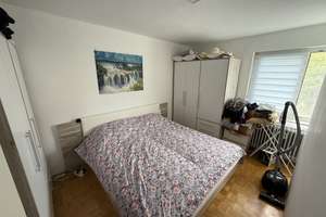 Gepflegtes Dreifamilienhaus mit 2 Garagen und großem Grundstück in  Regensburg Schwabelweis – Die vollständige Adresse der Immobilie erhältst du vom Anbieter., 93055 Schwabelweis, Regensburg – Vorschaubild 7