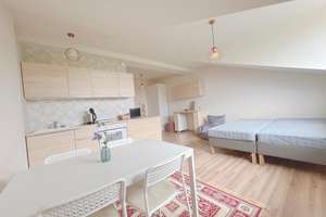 Möbliertes, Dach-Apartment mit Badewanne! – Leipziger Str. 2 A, 1097 Leipziger Vorstadt, Dresden – Vorschaubild 3