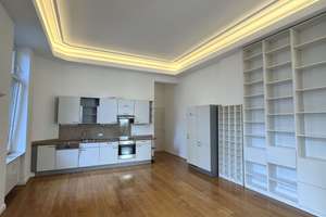 Renovierte 5-Zimmerwohnung mit Küche und Balkonen – Adelheidstr. 54, 65185 Mitte, Wiesbaden – Vorschaubild 2