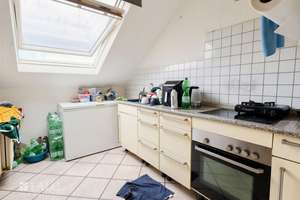 Vermietete Dachgeschosswohnung in zentraler Lage von Oberhausen-Marienkirche – Die vollständige Adresse der Immobilie erhältst du vom Anbieter., 46047 Marienkirche, Oberhausen – Vorschaubild 3