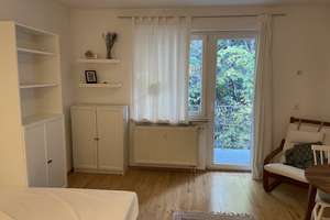 Charmantes 1-Zimmer-Apartment mit Balkon in gepflegtem Mehrfamilienhaus