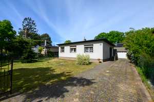 Heinze-Immobilien (IVD): Teilunterkellerter Bungalow in sehr guter Lage in Zepernick – Triftstraße 10, 16341 Barnim (Kreis) – Vorschaubild 1