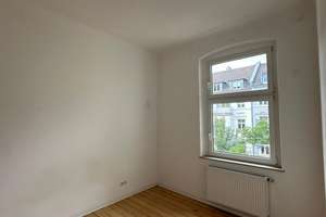 ALTBAUJUWEL MIT BALKON – 2 ZIMMER IN TOP-LAGE – 40233 Flingern Nord, Düsseldorf – Vorschaubild 3