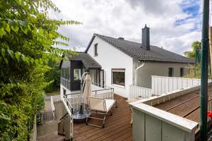 Schickes Ein- bis Zweifamilienhaus in Herberhausen!