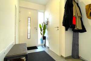 Reihenendhaus mit Dachterrasse + zwei PKW-Stellplätzen in naturnaher Lage von Riedstadt-Goddelau – Groß-Gerau (Kreis) – Vorschaubild 2