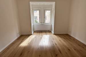 Schöne 3-Zimmer-Altbau-Wohnung mit Loggia in Stuttgart-West zum Erstbezug nach Kernsanierung