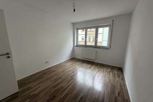 4-Zimmer-Wohnung mit Balkon - bereit für Ihren Einzug! – Traubenstraße 53, 70176 Rosenberg, Stuttgart – Vorschaubild 3