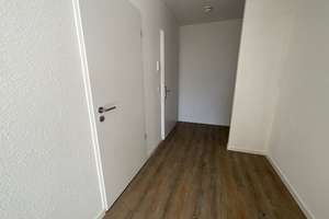 47124/45 Helle 3-Zimmer-Wohnung (ca. 95 m²) mit großem Balkon und bodentiefen Fenstern in Düsseldorf – 40472 Rath, Düsseldorf – Vorschaubild 11