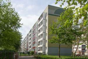 Stadtblick vom Stadtrand, unbezahlbare Aussicht - Frisch saniert zum 01.07. – Ferdinand-von-Schill-Straße 17, 39116 Sudenburg, Magdeburg – Vorschaubild 4