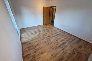 Zentrum nahe Neuwertige (frisch Renovierte) EG-Wohnung mit zwei Zimmer, Bad, Küche (mit EBK), Balkon – Hambergstraße 15, 57074 Siegen, Siegen – Vorschaubild 7