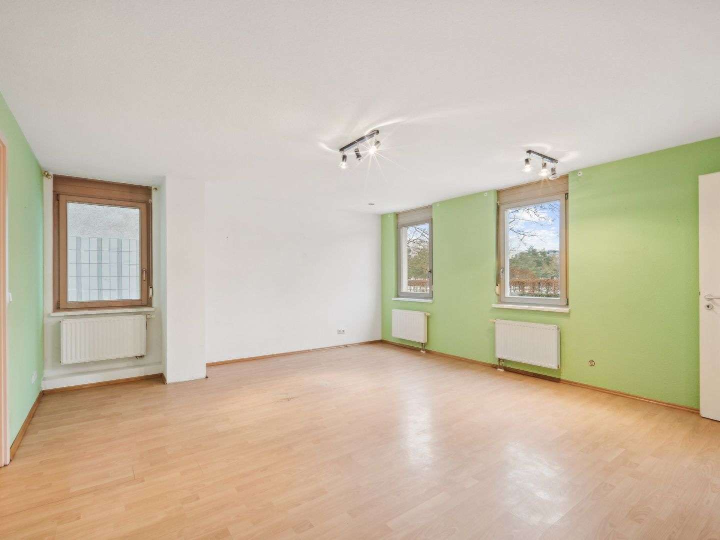 Helle 2-Zimmer-Wohnung mit Terrasse und Tiefgaragenstellplatz am Willy-Brandt-Platz in Mainz, Mainz – Bild 3