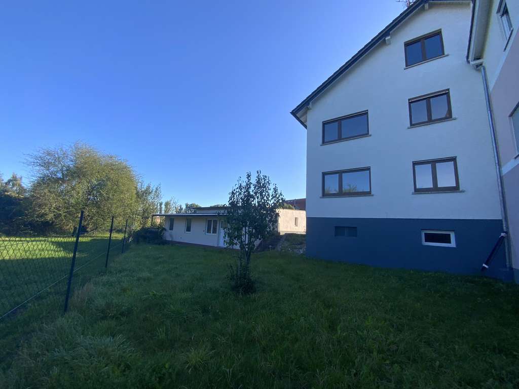 Immobilie in Rodenbach - Modernisiertes Dreifamilienhaus - Teilungserklärung liegt bereits vor - 2 Garagen - Bild 3