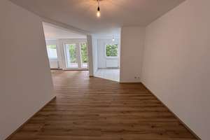 Modernes Wohnen in Bonn-Rüngsdorf: Helle 3-Zimmer-Erdgeschosswohnung mit Gartenterrasse – Im Meisengarten 6, 53179 Rüngsdorf, Bonn – Vorschaubild 4