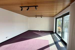 Klassischer, barrierefreier Bungalow auf schönem Grundstück in Mönchengladbach-Holt – Die vollständige Adresse der Immobilie erhältst du vom Anbieter., 41069 Holt, Mönchengladbach – Vorschaubild 3