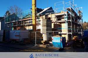 • SUPER KAPITALANLAGE • 5,5 % MIETRENDITE • 5 WG-ZIMMER  MIT EIGENEM BAD •  NEUBAU IN LANGWIED • – München – Vorschaubild 1