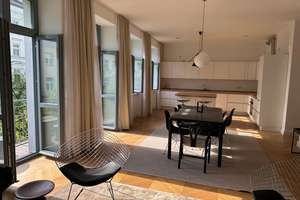 Elegant and Spacious 4-Room Family Apartment with Two Balconies and Two Bathrooms – 10435 Mitte (Ortsteil), Berlin – Vorschaubild 8