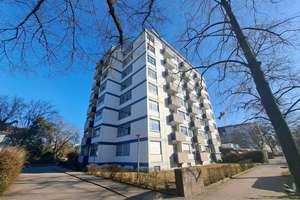 Ruhige und leerstehende 2,5-Zimmer-Wohnung mit Balkon