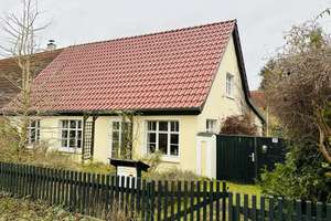 Doppelhaushälfte mit Wohlfühlambiente in naturnaher Lage von Bredereiche – Dorfstraße 77, 16798 Fürstenberg/Havel – Vorschaubild 1