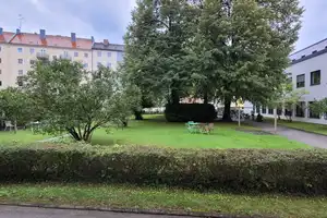 Herrliche 2-Zimmer-EG-Wohnung mit Einbauküche in Au-Haidhausen – Auerfeldstrasse 8, 81541 München – Vorschaubild 7