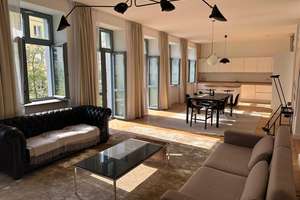 Elegant and Spacious 4-Room Family Apartment with Two Balconies and Two Bathrooms – 10435 Mitte (Ortsteil), Berlin – Vorschaubild 2