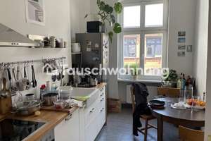 Tauschwohnung: Helle sanierte Altbauwohnung neues Bad, Dielen, Balkon