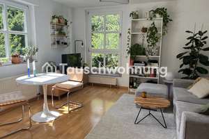 Tauschwohnung: Helle 2 Zimmer Wohnung mit Balkon gg 3 Zimmer zentral