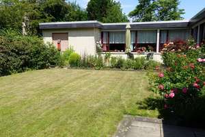 Horn-Lehe, Lehesterdeich | Flachdach-Winkelbungalow mit Doppelgarage – Die vollständige Adresse der Immobilie erhältst du vom Anbieter., 28357 Lehesterdeich, Bremen – Vorschaubild 2