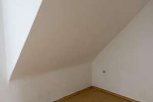 Ruhige 3,5-Zimmer-Wohnung mitten in Oberhausen - mit viel Potenzial – Eichstr. 33-35, 46047 Schlad, Oberhausen – Vorschaubild 17